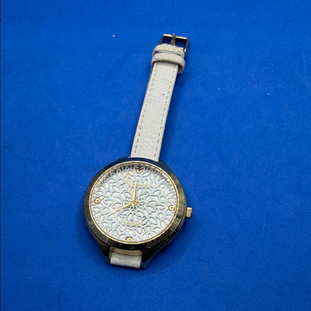 Geneva White‎ and Gold Women's Watch